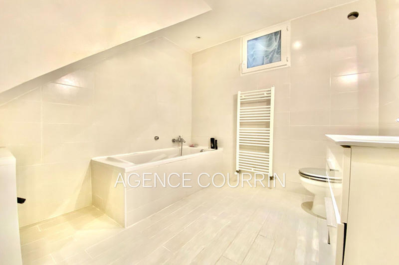 Maison - 194 m² - 6 pièces