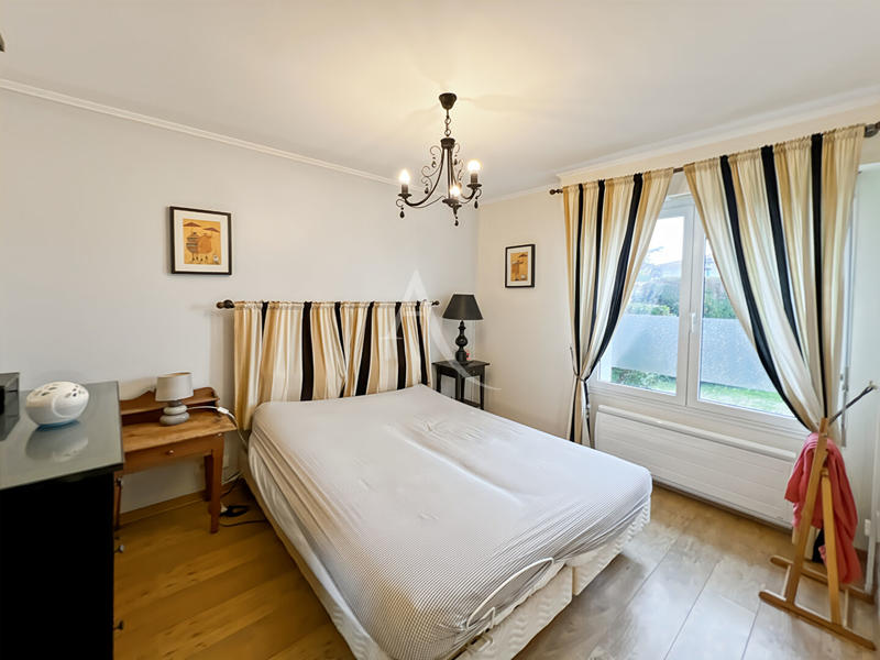 Appartement - 134 m² - 6 pièces