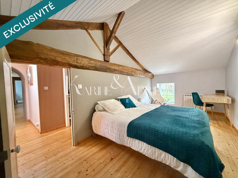 Maison - 210 m² - 6 pièces