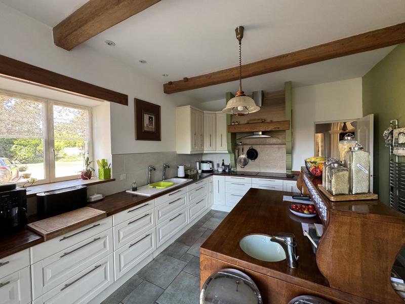 Maison ancienne - 206 m² - 6 pièces