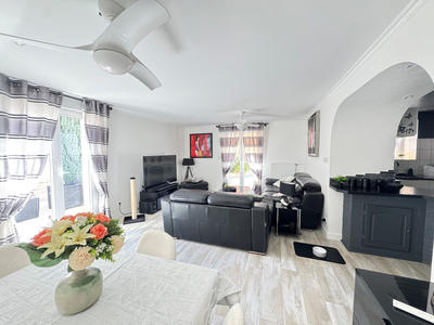 Appartement - 92 m² - 5 pièces