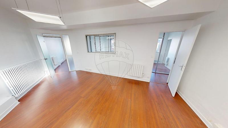 Local commercial - 80 m² - 5 pièces