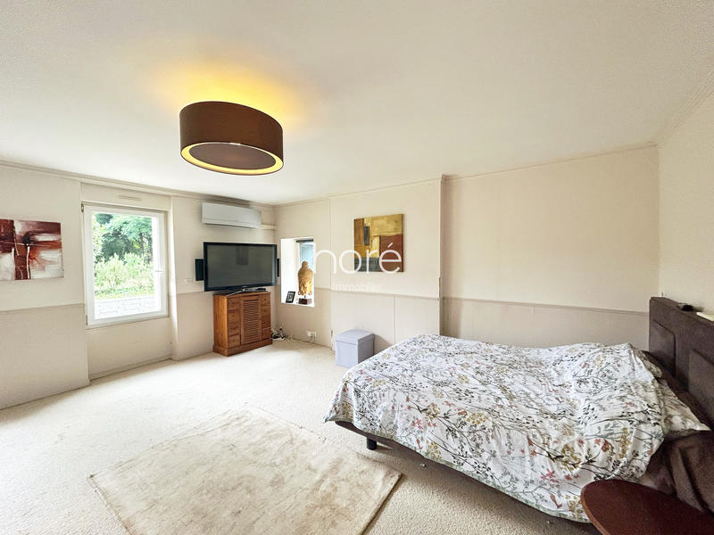 Maison ancienne - 300 m² - 6 pièces