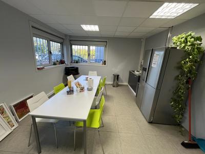 Local d'activités - 430 m² - 12 pièces