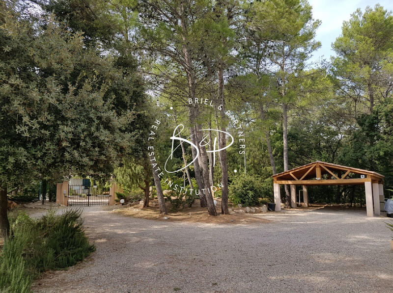 Maison - 183 m² - 7 pièces