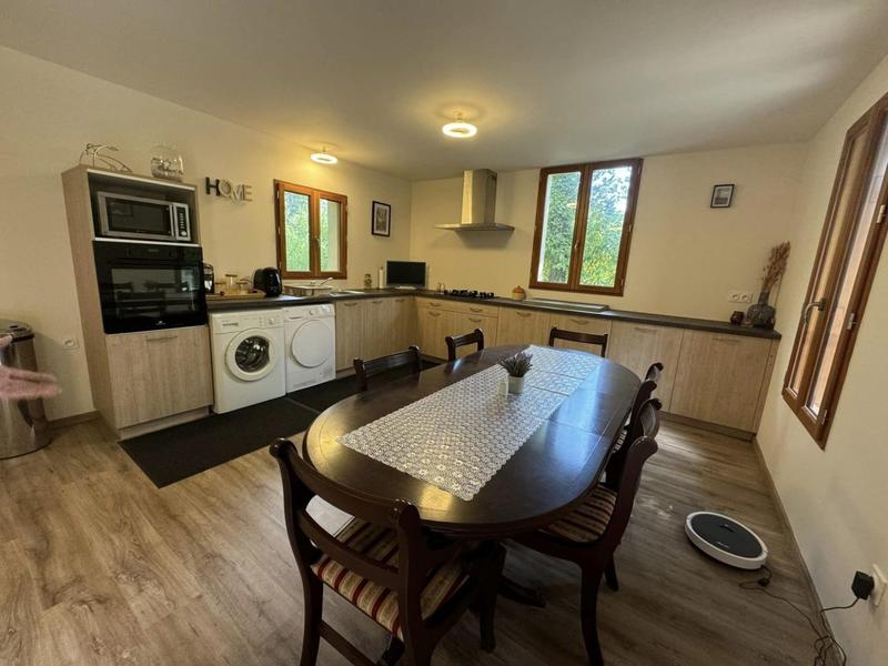 Maison - 218 m² - 12 pièces