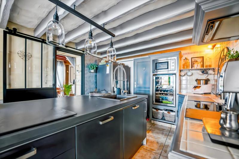 Demeure - 131 m² - 6 pièces