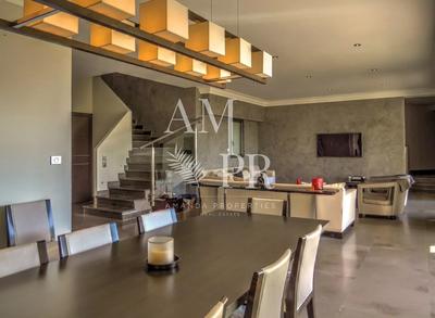 Villa - 315 m² - 8 pièces