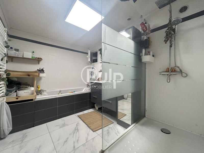 Maison - 110 m² - 5 pièces