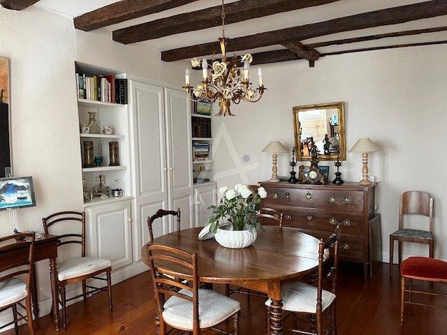 Maison de ville - 220 m² - 7 pièces