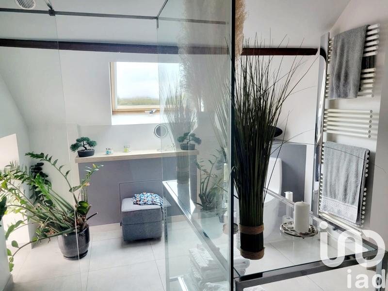 Maison - 330 m² - 8 pièces