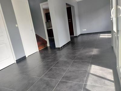 Maison traditionnelle - 74 m² - 4 pièces