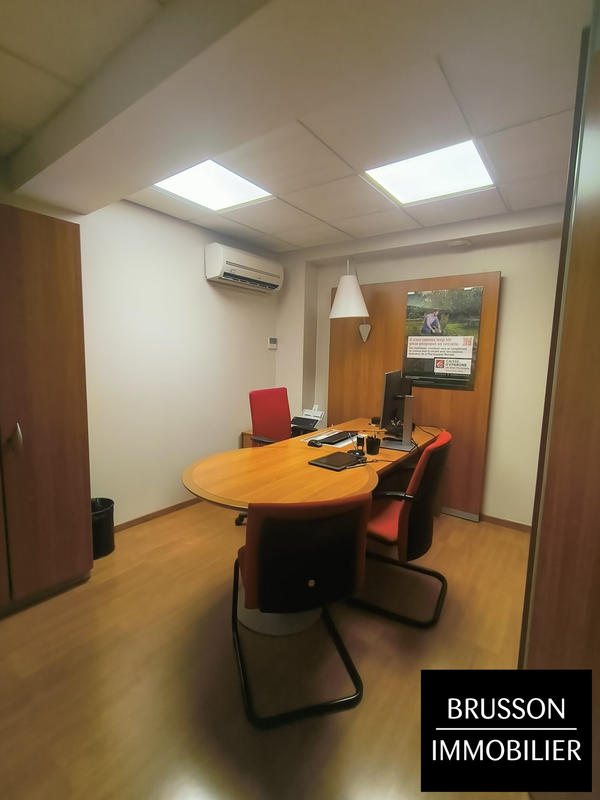 Local commercial - 318 m²