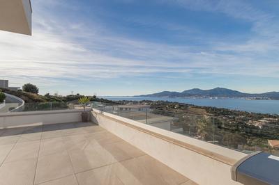 Appartement - 102 m² - 3 pièces