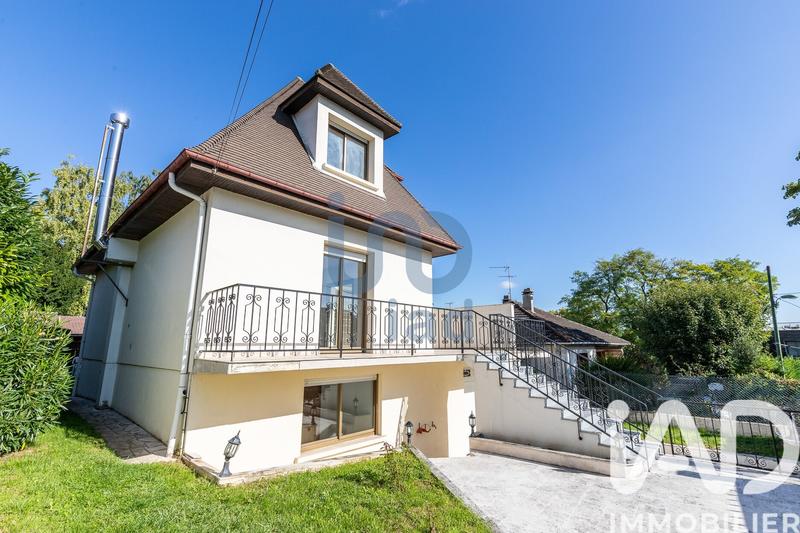 Maison - 180 m² - 6 pièces