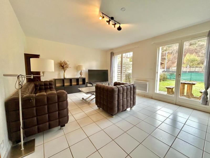 Villa - 1 m² - 5 pièces