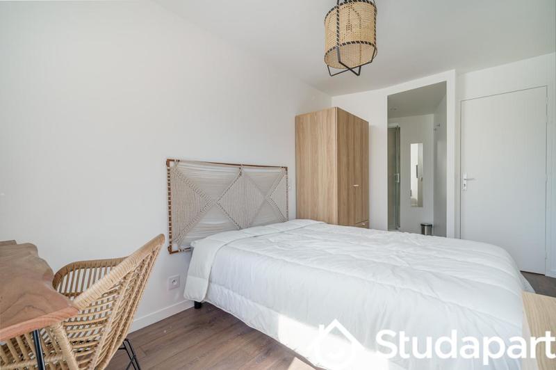 Chambre - 10 m² - 1 pièce