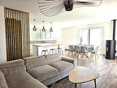 Maison - 94 m² - 4 pièces