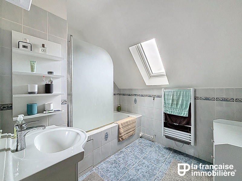 Maison - 94 m² - 5 pièces