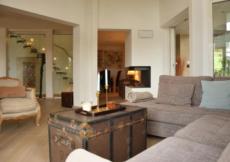 Maison - 298 m² - 7 pièces