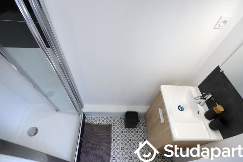 Chambre - 12 m² - 1 pièce