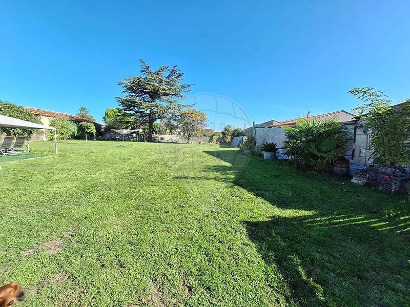 Maison de village - 193 m² - 7 pièces