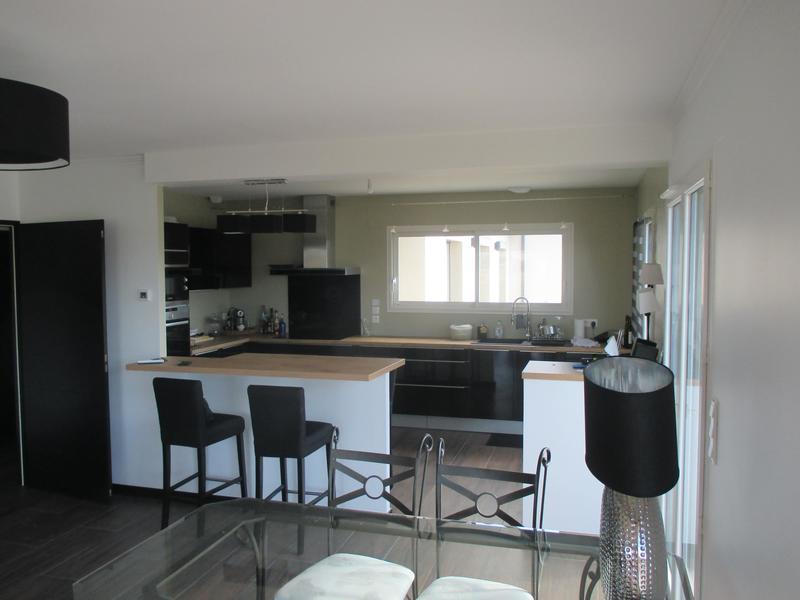 Villa - 100 m² - 5 pièces