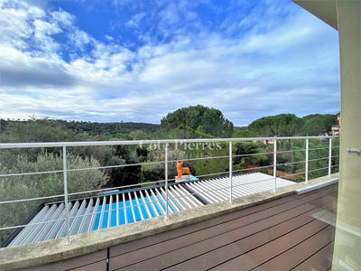 Villa - 200 m² - 5 pièces