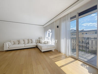 Appartement - 83 m² - 3 pièces