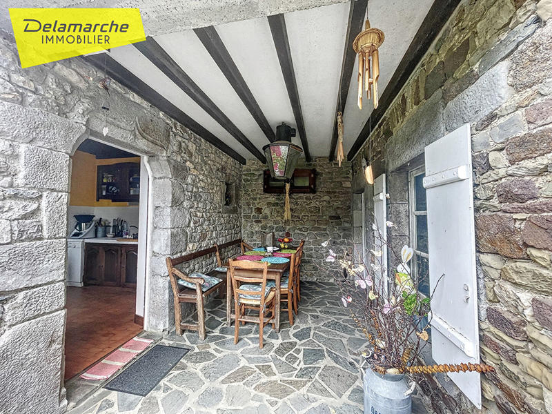 Maison - 208 m² - 9 pièces