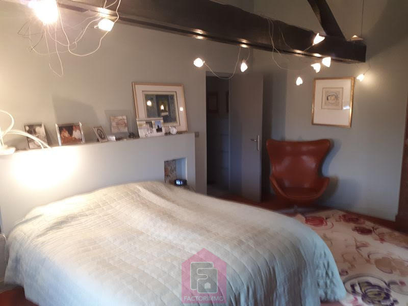 Propriété - 310 m² - 9 pièces