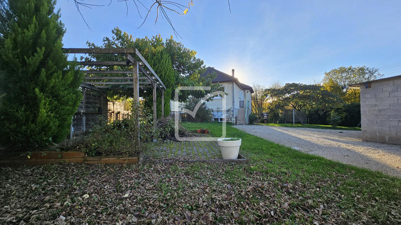 Maison - 140 m² - 6 pièces