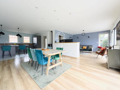 Maison contemporaine - 196 m² - 7 pièces