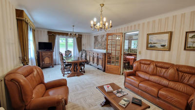 Maison - 146 m² - 8 pièces