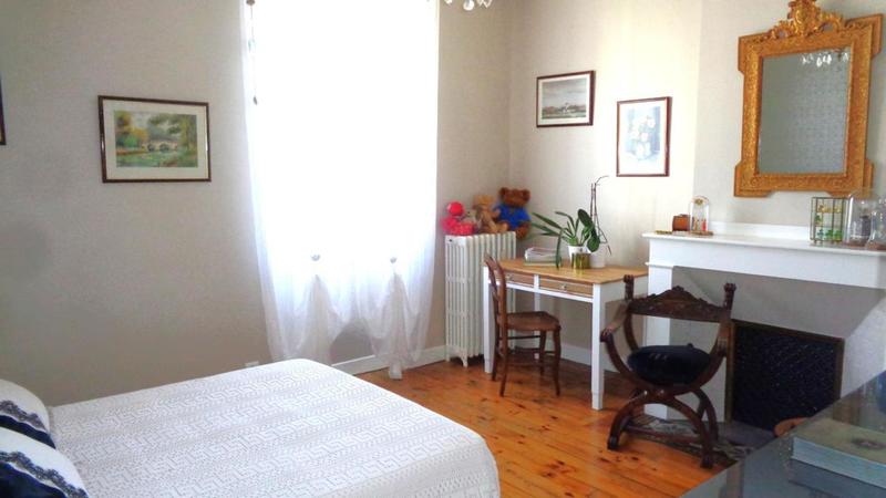 Maison - 201 m² - 7 pièces