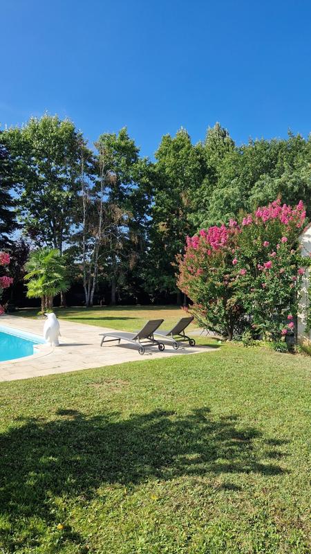 Maison - 254 m² - 8 pièces