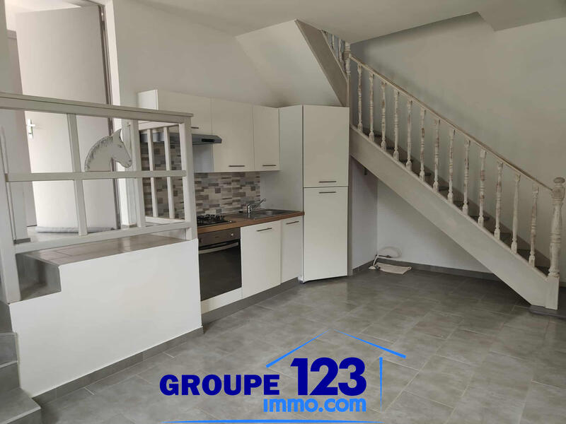 Maison - 253 m² - 7 pièces