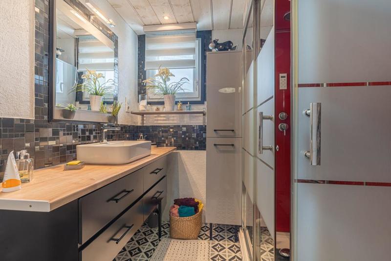 Appartement - 80 m² - 3 pièces