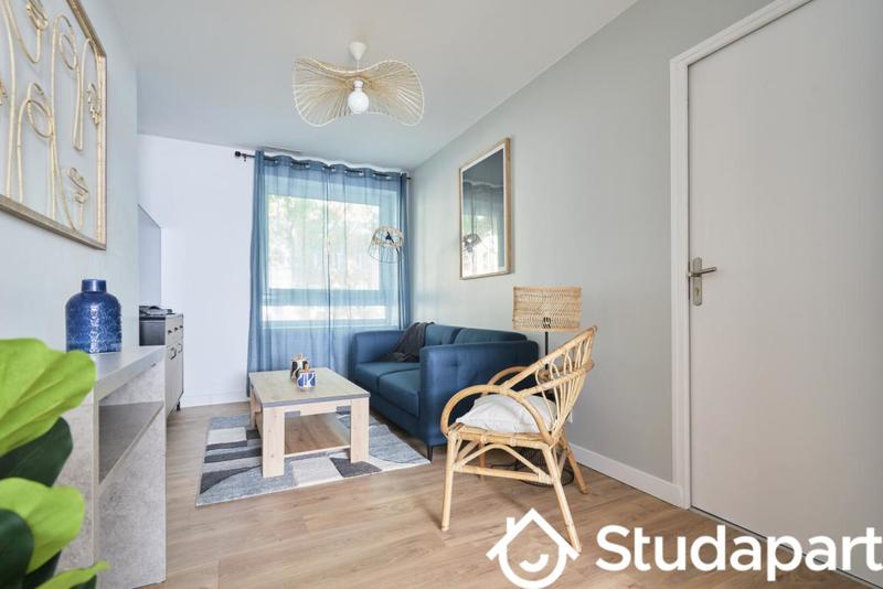 Chambre - 10 m² - 1 pièce