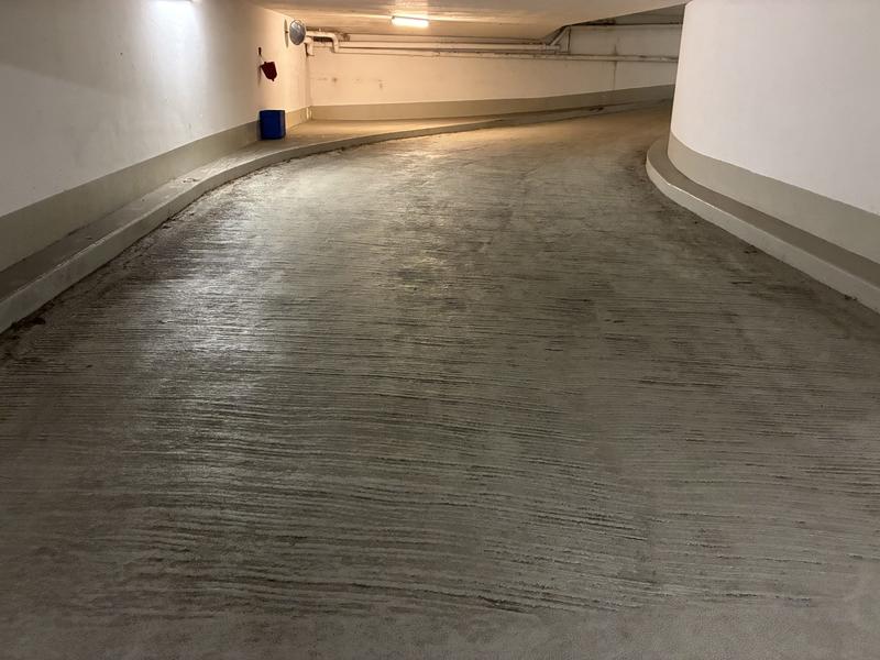 Parking / Garage - 28 m²