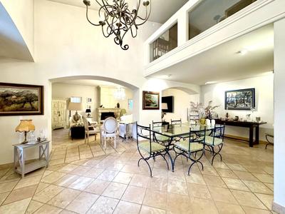 Villa - 280 m² - 5 pièces
