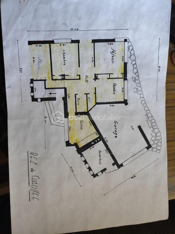 Maison traditionnelle - 200 m² - 10 pièces