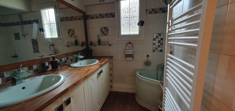 Maison de village - 147 m² - 9 pièces