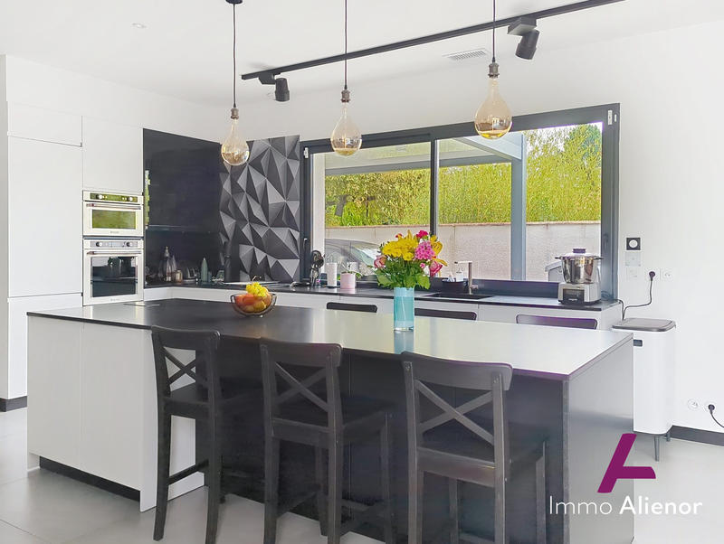 Maison - 147 m² - 5 pièces