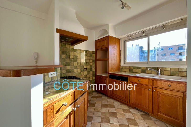 Appartement - 75 m² - 3 pièces