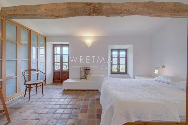 Villa - 200 m² - 5 pièces