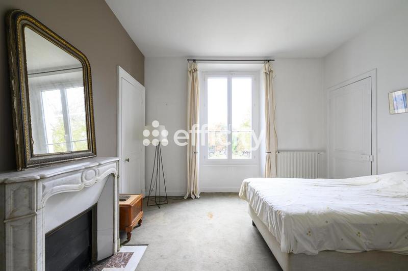 Maison - 434 m² - 16 pièces