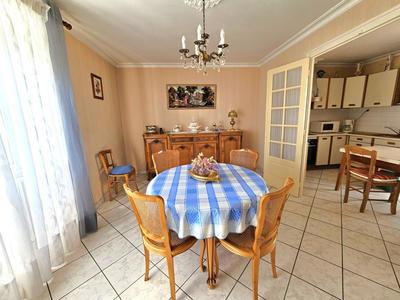 Maison - 93 m² - 5 pièces