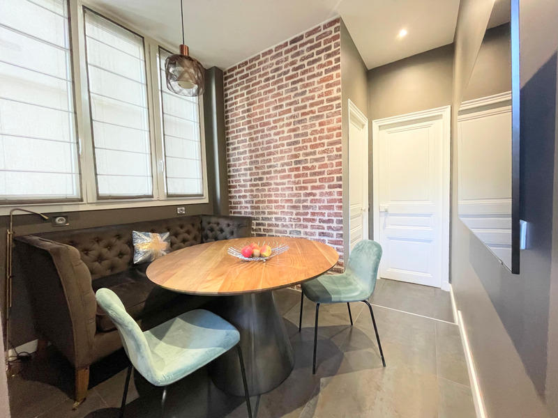 Appartement - 150 m² - 6 pièces