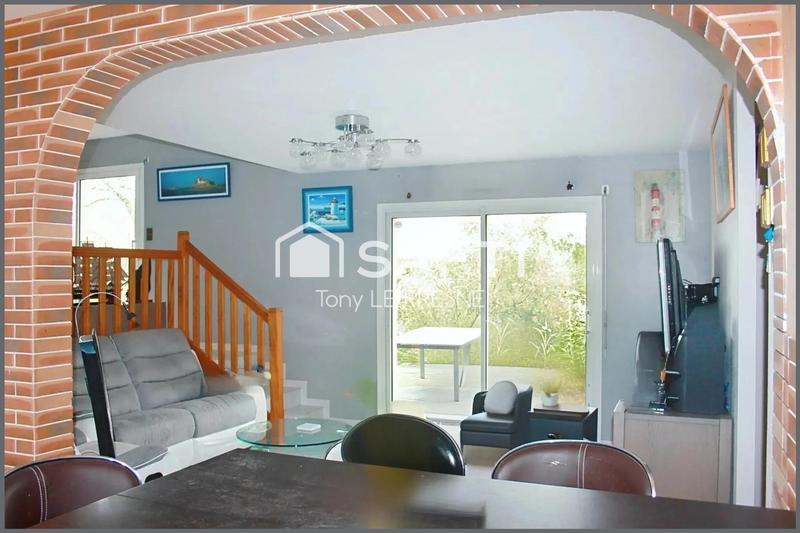 Maison - 94 m² - 6 pièces